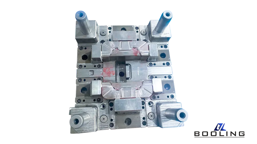 plastic injection molding factory